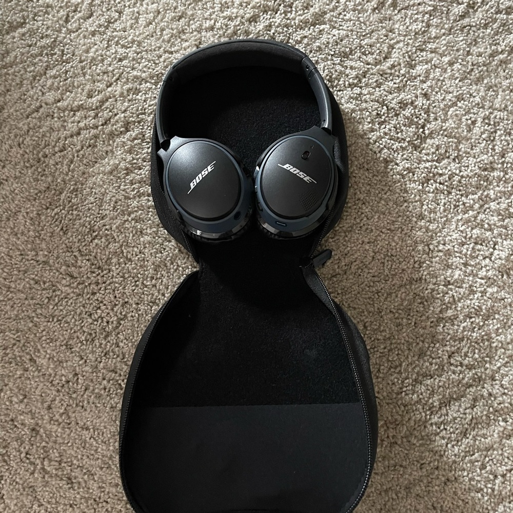 Bose Wireless headphones